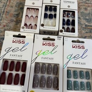 KISS press-on nail bundle